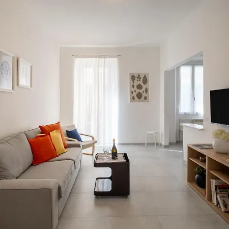 A Step From The - Roomy With Sea Glimpse * 阿尔玛·迪·塔吉亚