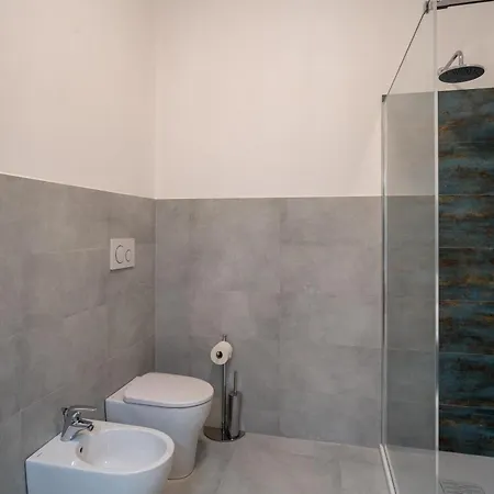 Guesthost - A Step From The - Roomy With Sea Glimpse