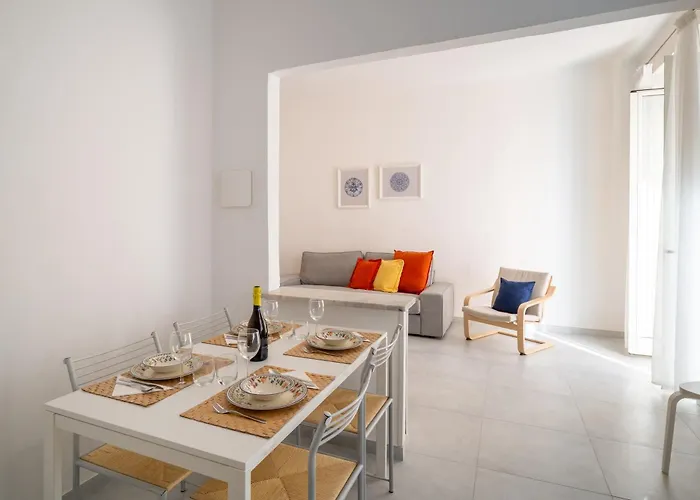 A Step From The - Roomy With Sea Glimpse 아파트 아르마 디 타지아