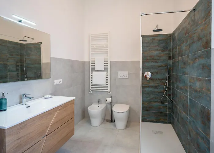 아파트 A Step From The - Roomy With Sea Glimpse